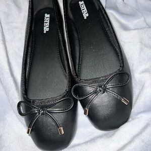 NEW black flats